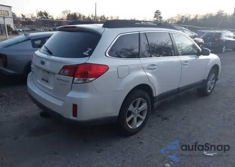 2013 Subaru Outback 2.5I Premium z USA, uszkodzony, nr VIN 4S4BRBCC4D3323502